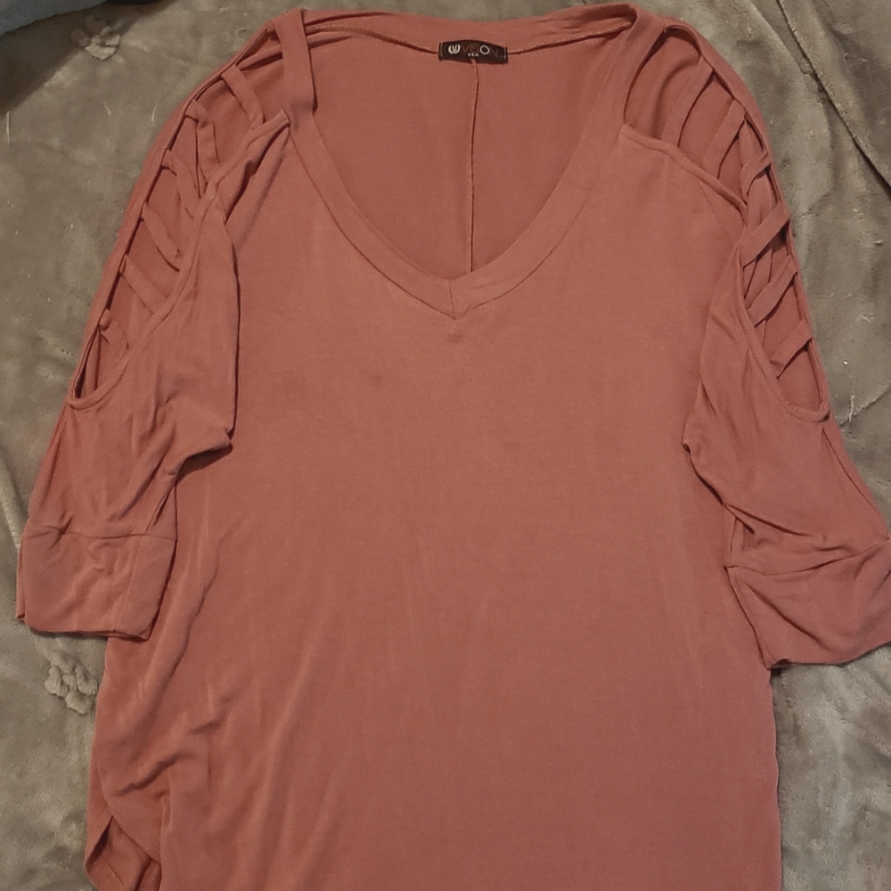 Cold shoulder V-neck